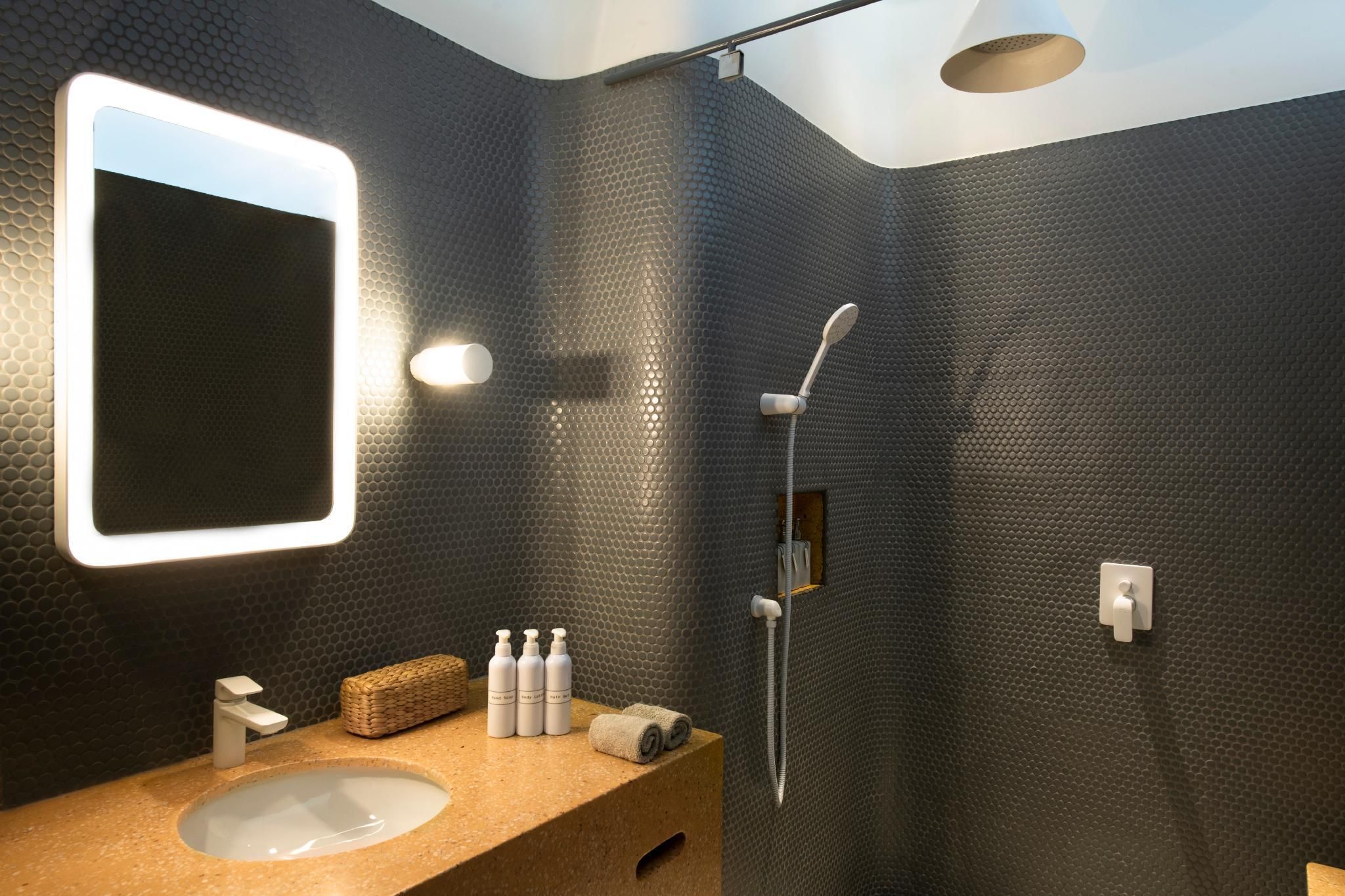 Deluxe Triple Pool View