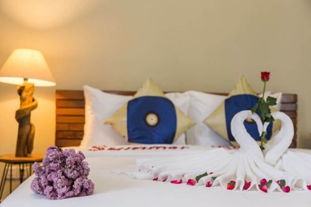 undefined Summer Bliss Boutique & Spa 7