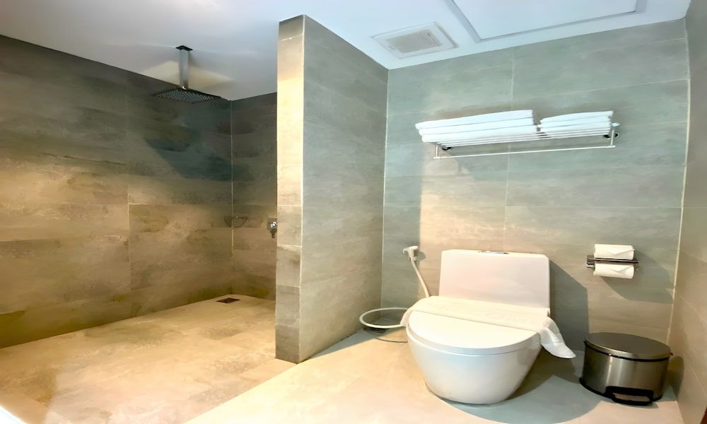 LCS Hotel & Apartment Standard Twin Room 5