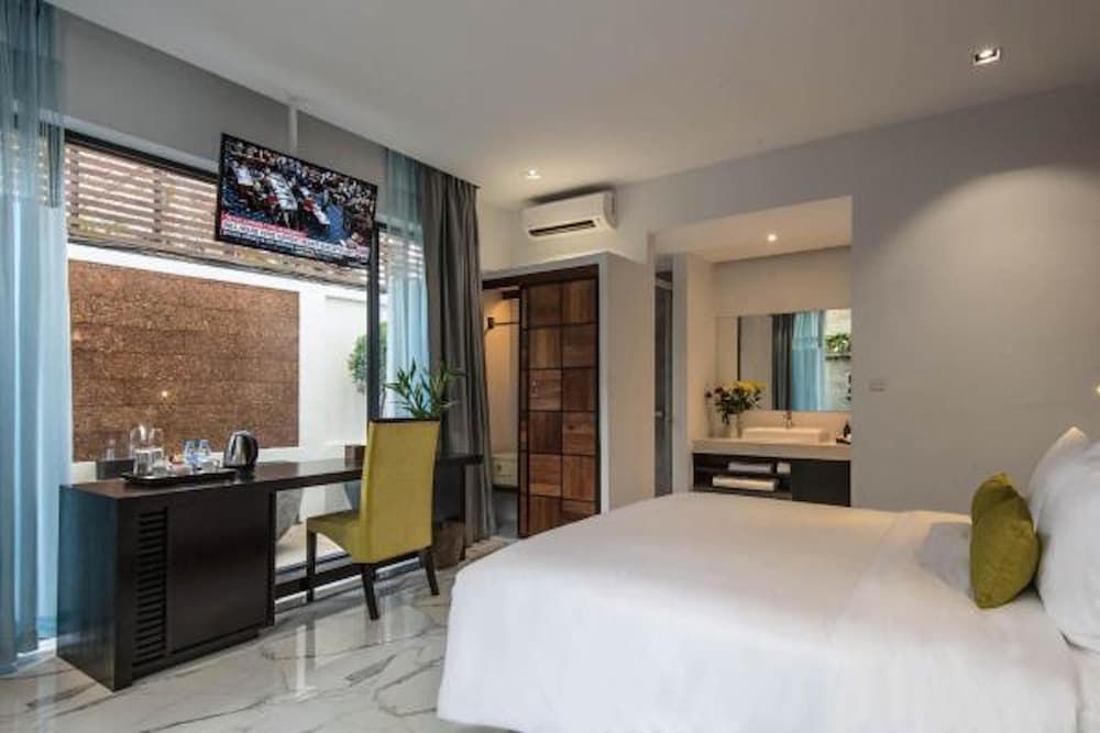 King Rock Residence Luxury Deluxe King 4