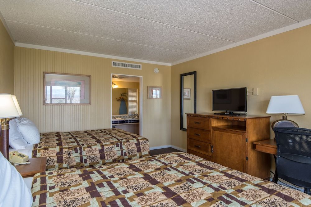Landmark Lookout Lodge Comfort Room, 2 Queen Beds, Non Smoking