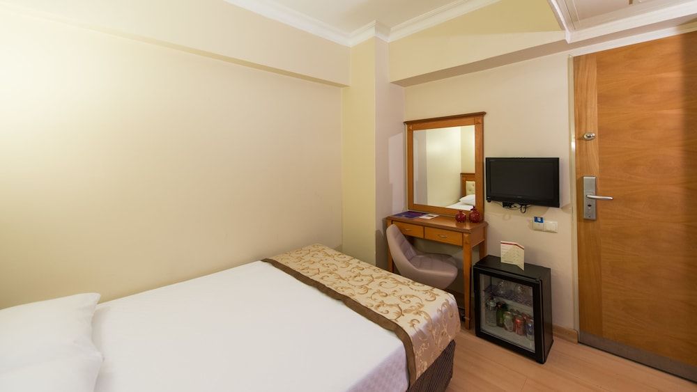undefined Prestige Hotel Old City 5