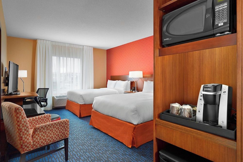 Room, 2 Queen Beds, Non Smoking