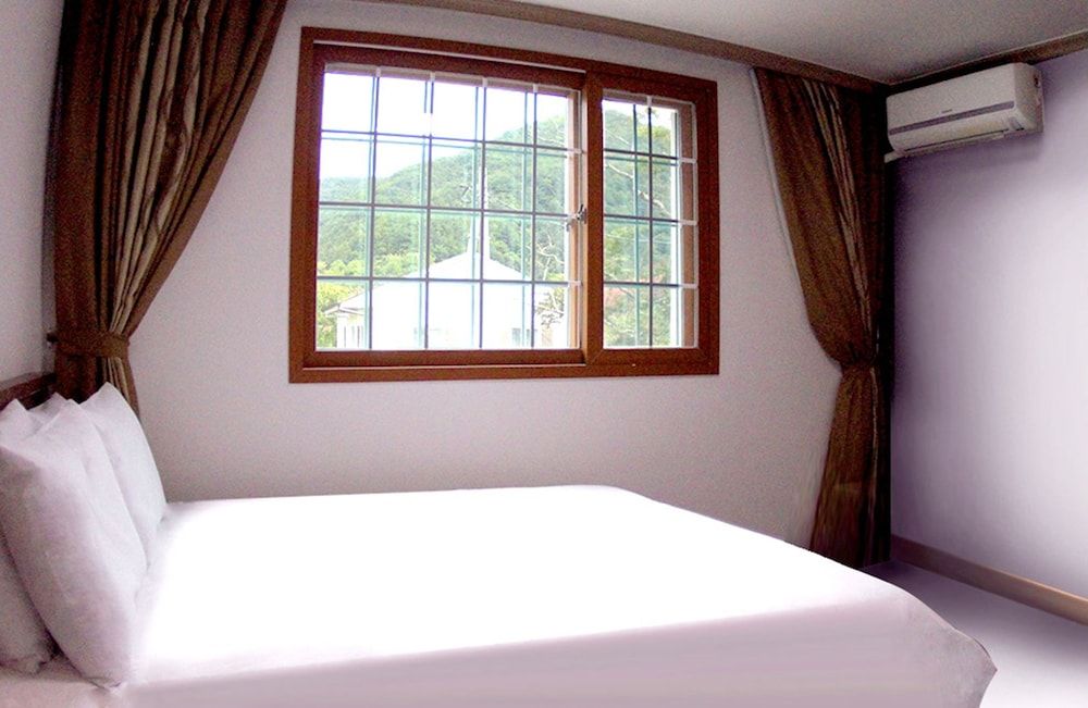 Muju Resortel Double Room 5