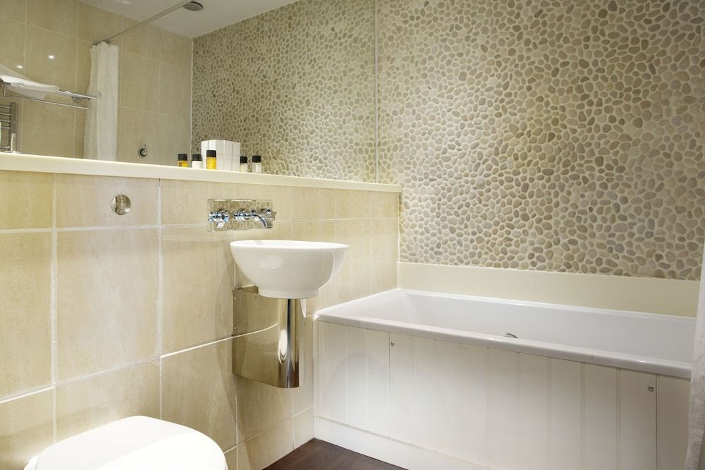 The George Hotel Double Room 8