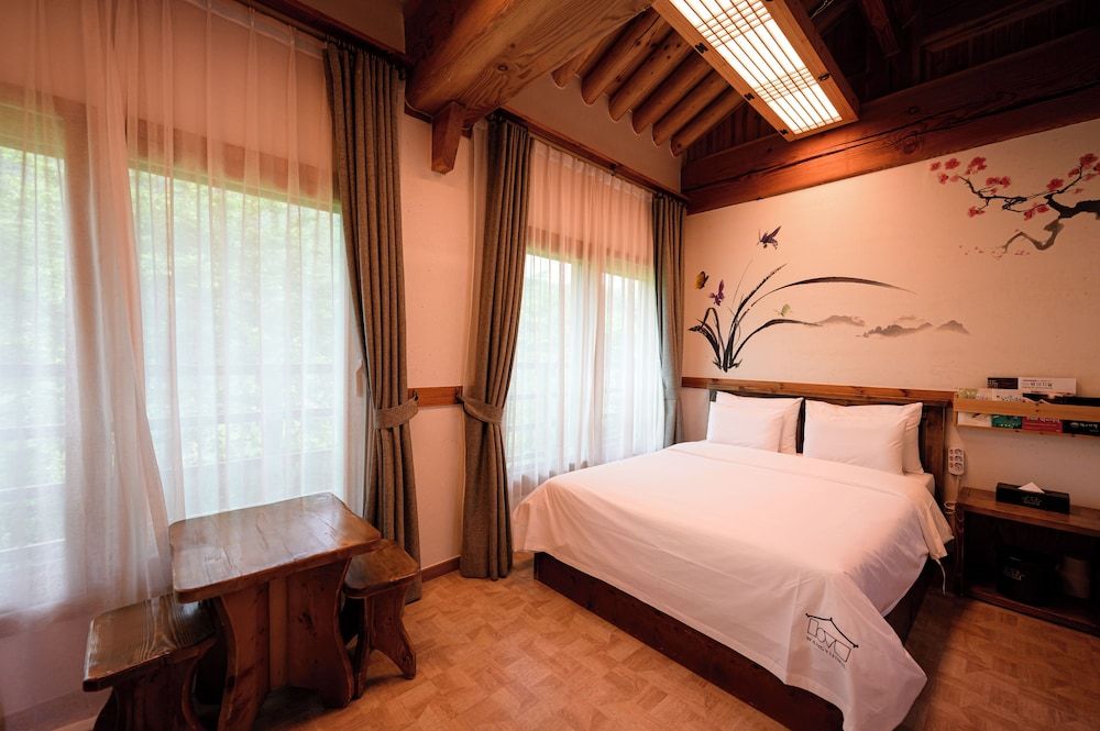 Jeonju Wangyijimil Hanok Hotel Superior Double Room