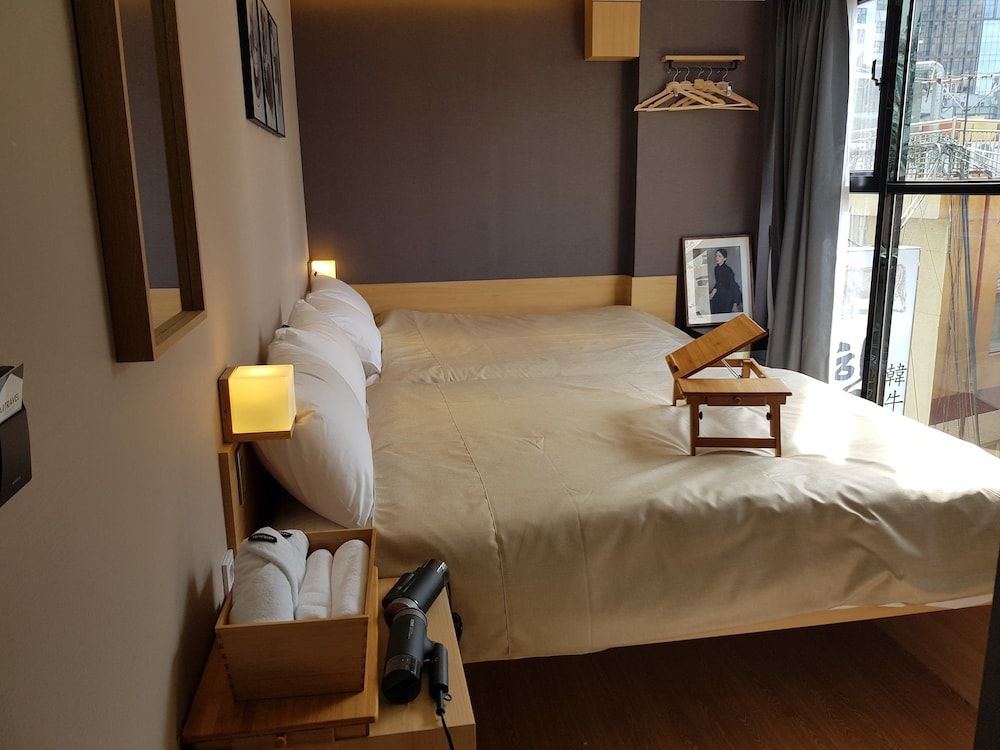 Artravel Myeongdong Quadruple Room - Deluxe, City View