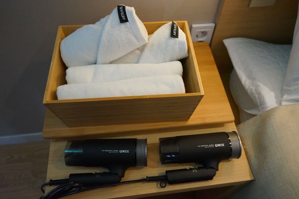 Artravel Myeongdong Twin Room 8