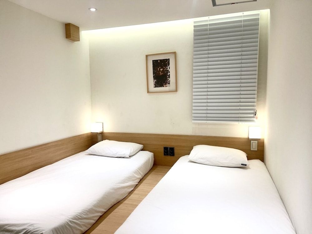 Artravel Myeongdong Twin Room 3