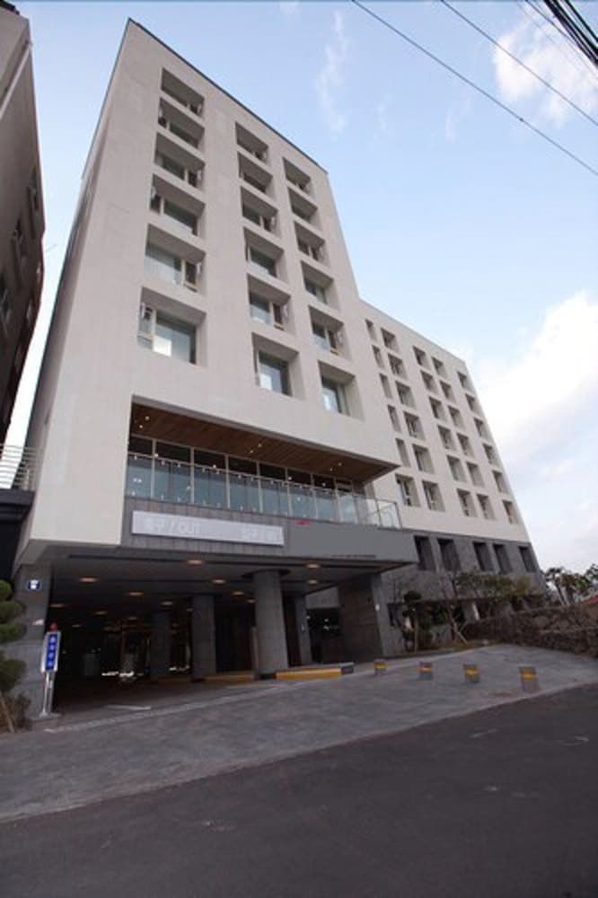 undefined Seoubong Beach Hotel 2