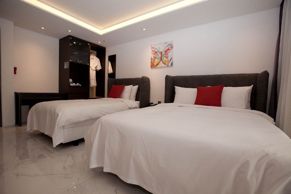 Seoubong Beach Hotel Superior Twin Room (Base person : 2, Max person : 3) 2
