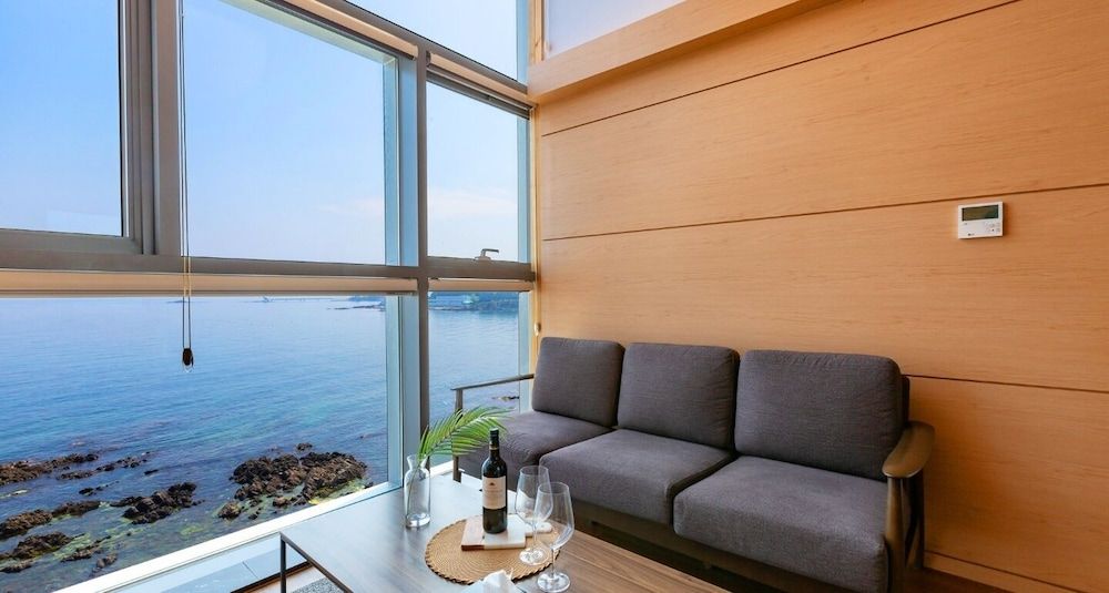 Revoir Deluxe Room, 1 Bedroom, Non Smoking, Ocean View (201) 8