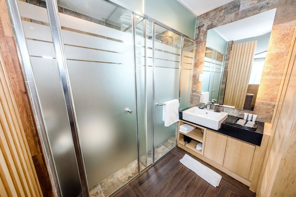 MJ Resort Standard Room, 1 King Bed 6