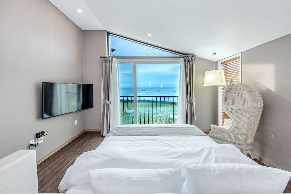 MJ Resort Standard Room, 1 King Bed 2