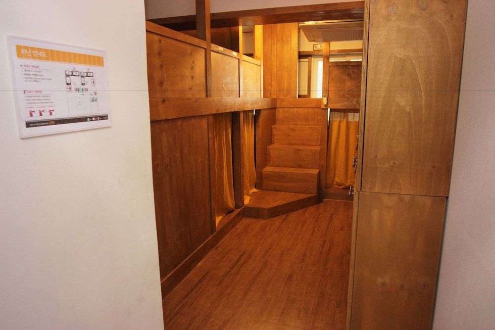 undefined Urban Art Stay - Hostel