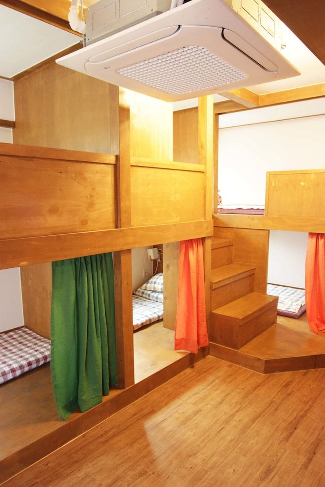 undefined Urban Art Stay - Hostel 2