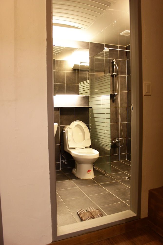 Urban Art Stay - Hostel Grand Room (Need to notify the hotel of the check-in time at all times) 6