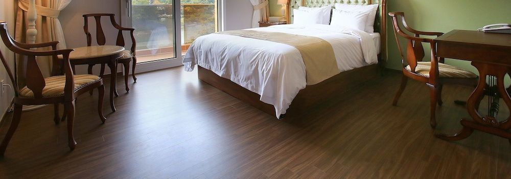 Hotel Gallery Deluxe Room 3