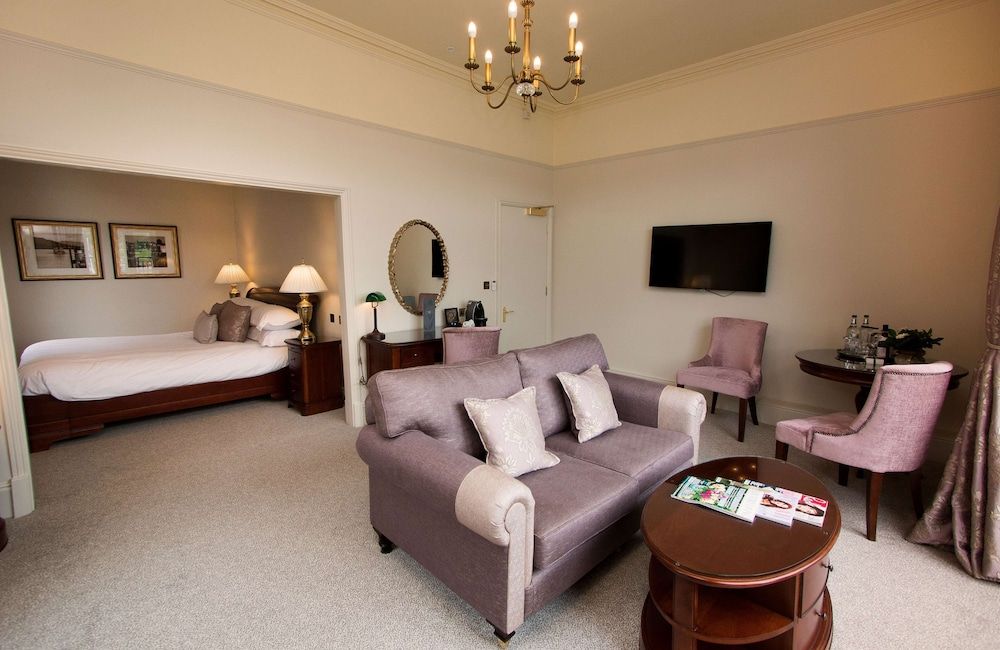 Macdonald Old England Hotel & Spa Superior Suite, 1 Double Bed 8