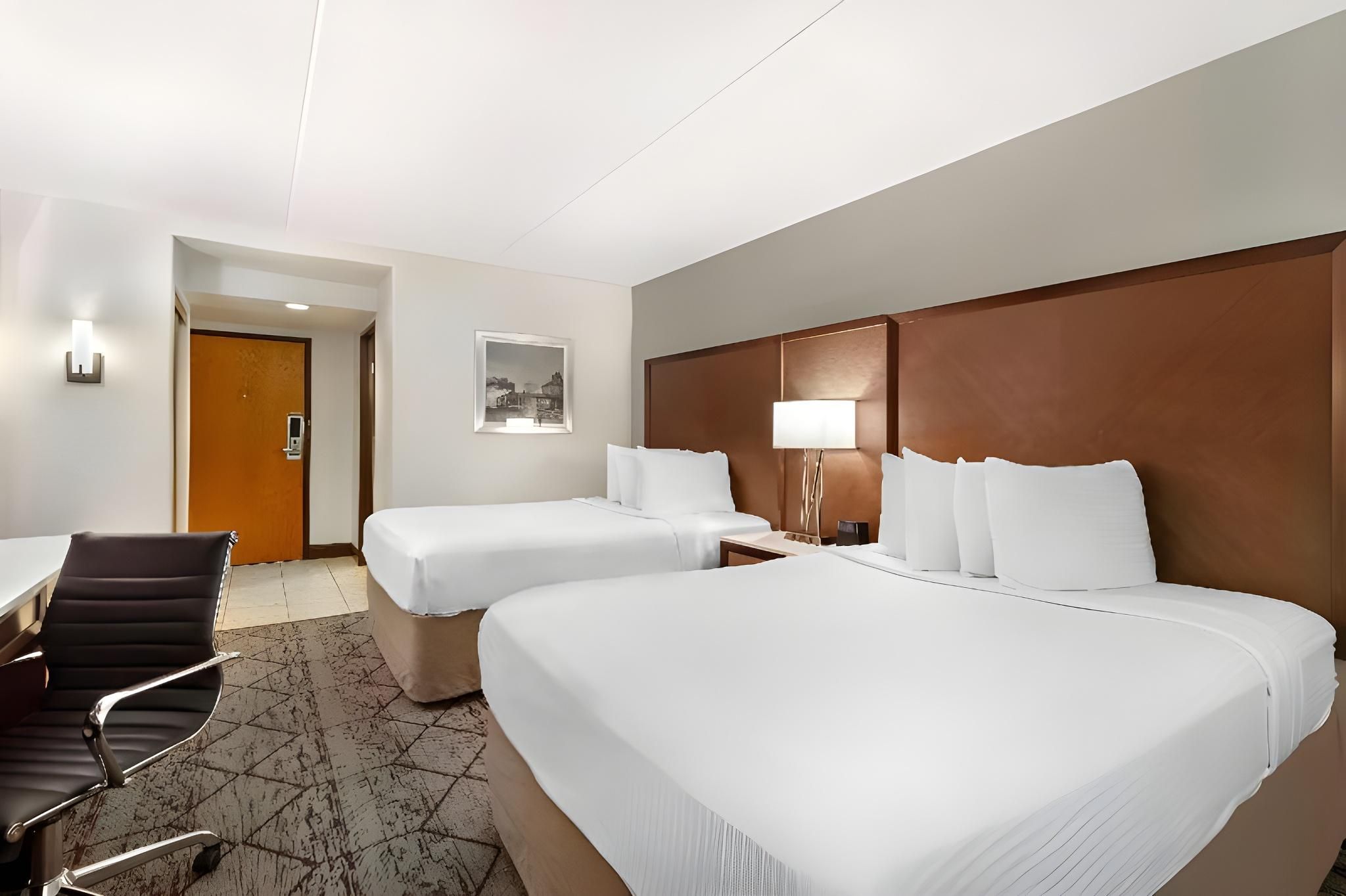 2 queen beds, nonsmoking