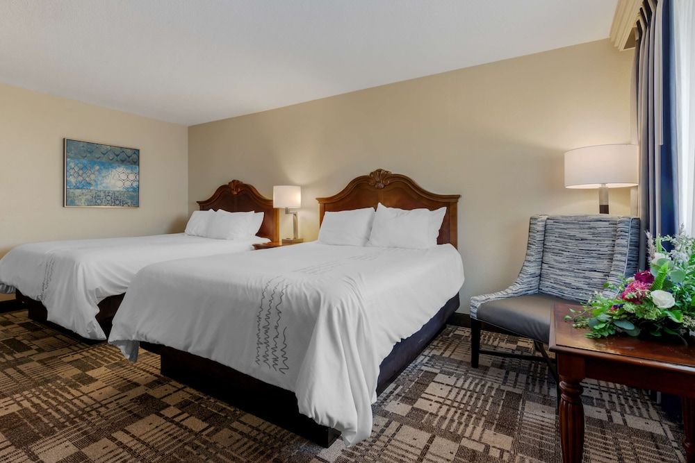 Best Western Plus Dubuque Hotel & Conference Center Standard Room, 2 Queen Beds, Accessible, Refrigerator & Microwave 2