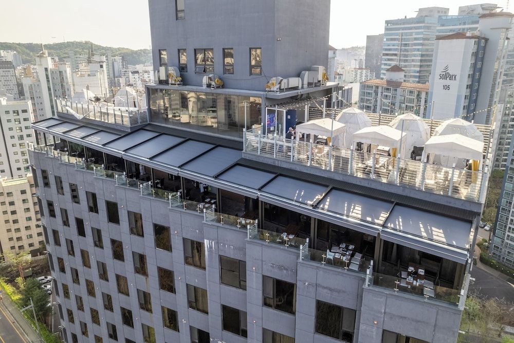 undefined JK Blossom Hotel 9