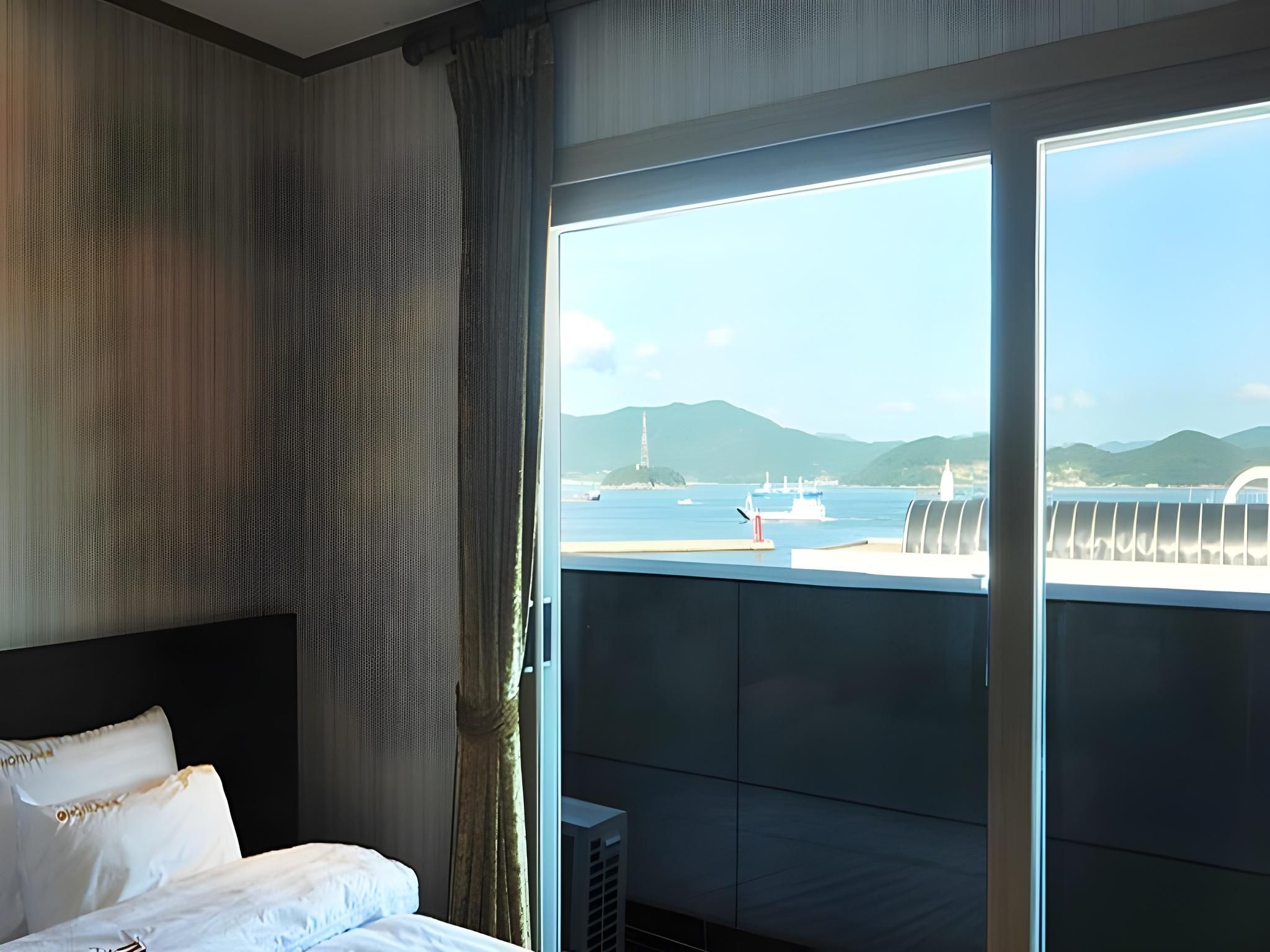 Deluxe Double Bed Room