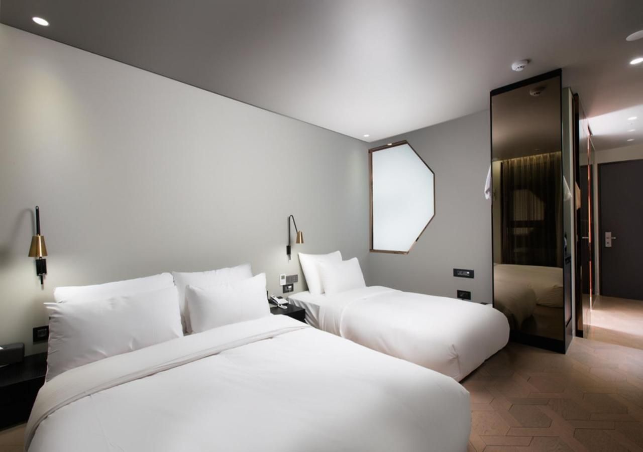 [Kids PKG/13:00 C/I 10:00 C/O]Korean Family Room with Swimming Pool Ticket 1 Time Use(Kids Time Available) , 2 Tickets for Kids Cafe and Breakfast for 3