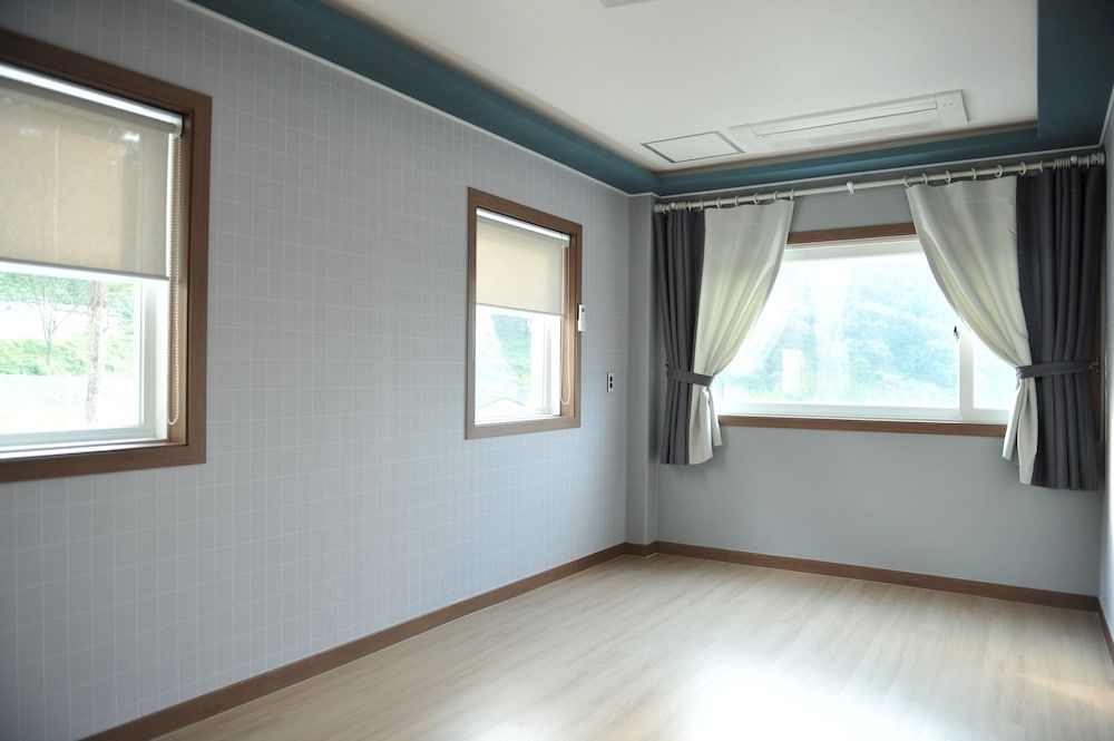 Nine Valley Park Stone Suite (No kitchenette & BBQ grill) 5