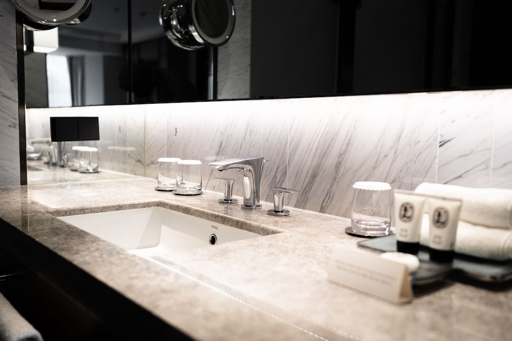 undefined Lotte Hotel Seoul Executive Tower 8