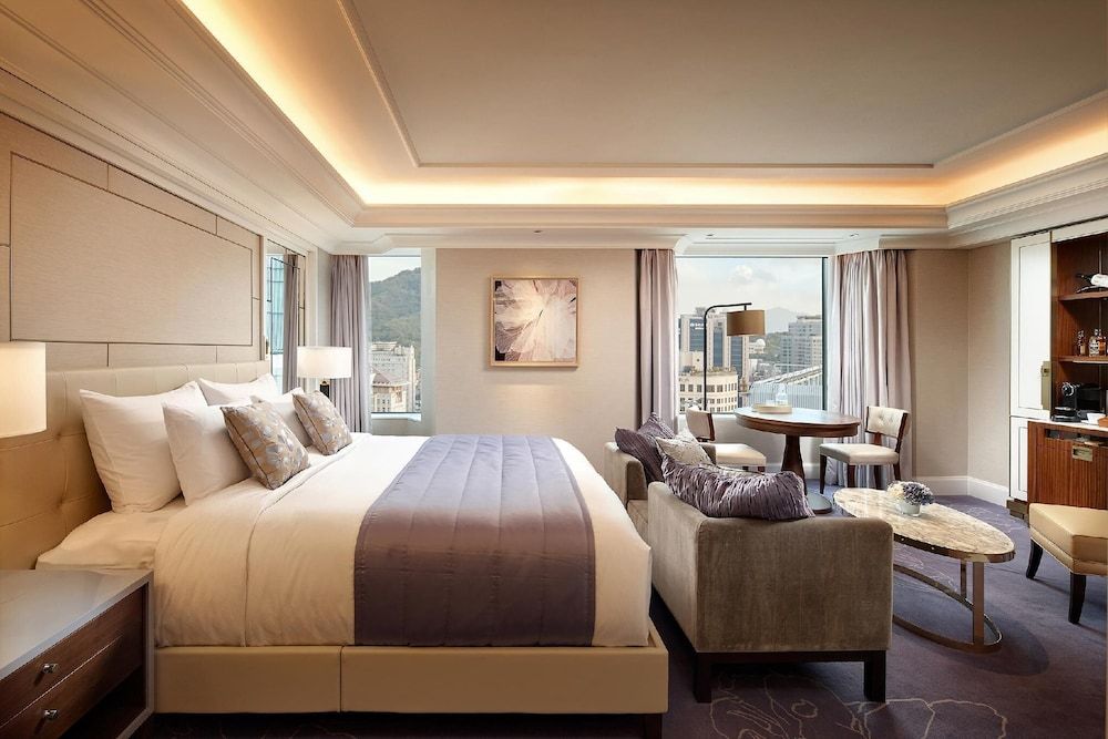 undefined Lotte Hotel Seoul Executive Tower 9