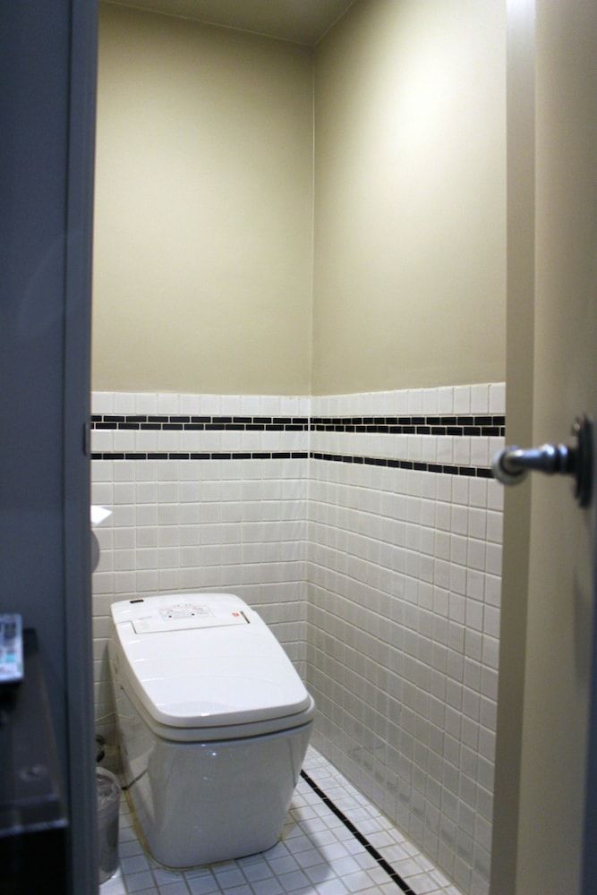 31 Page Standard Double Room, Non Smoking 6