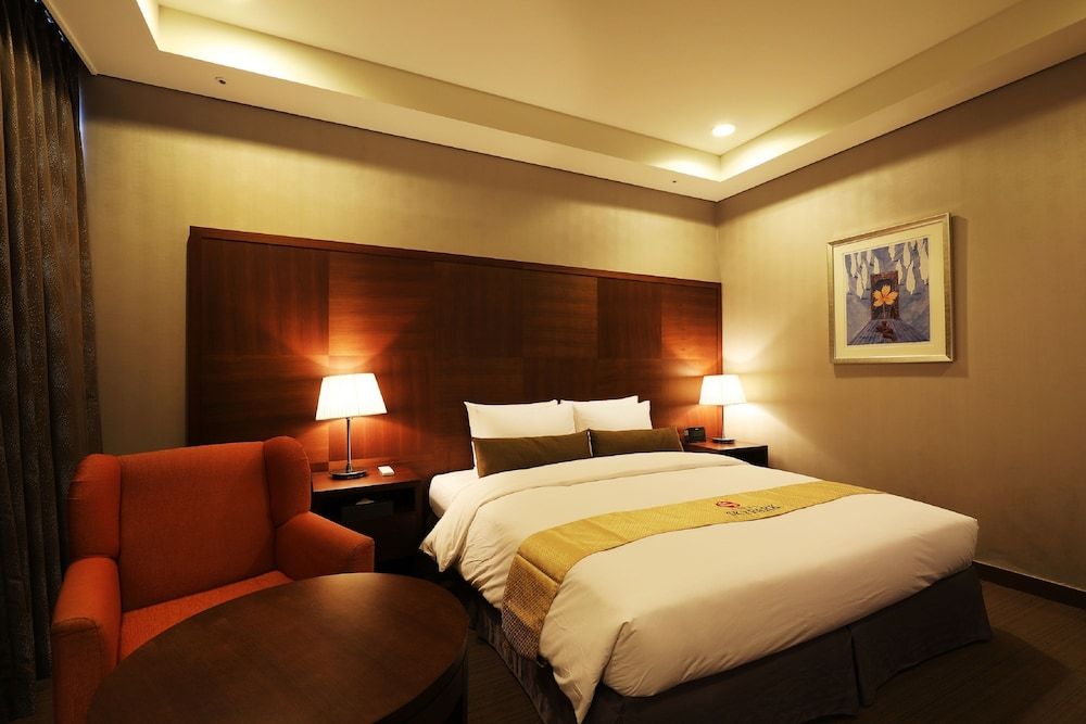 Bridge Hotel Incheon Songdo Deluxe Double Room 2