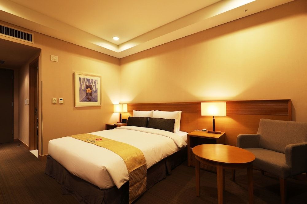 Bridge Hotel Incheon Songdo Standard Double Room 2