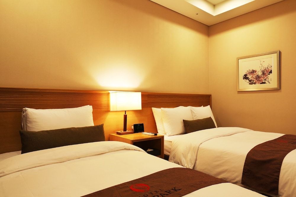 Bridge Hotel Incheon Songdo Standard Family Twin Room 2