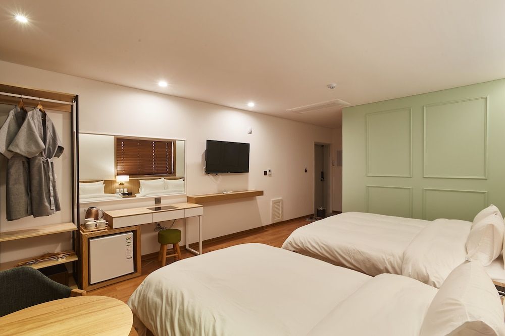 Pyeongchang Hotel The Maru Superior Twin Room 2