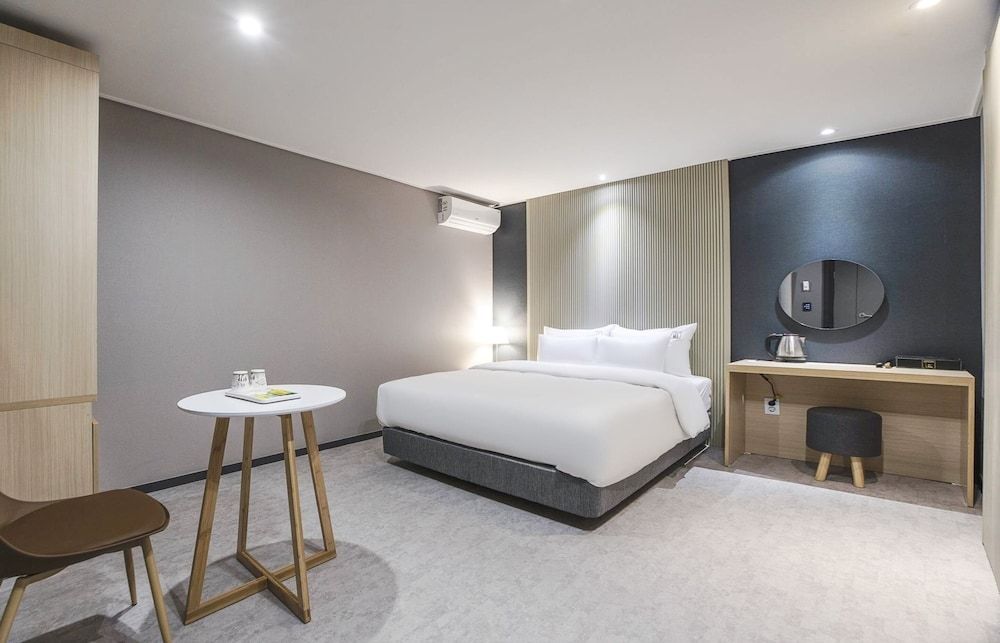 JJ Hotel Double Room, Non Smoking 2