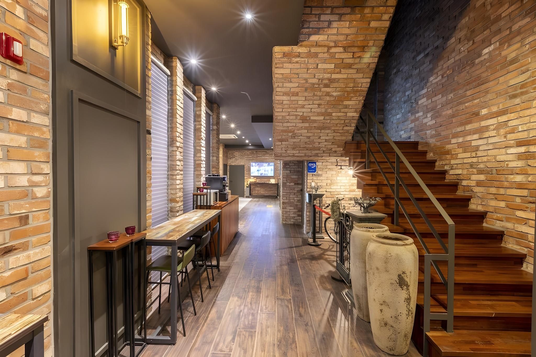 19ce6076e7b4393542b65151cdfff9e7