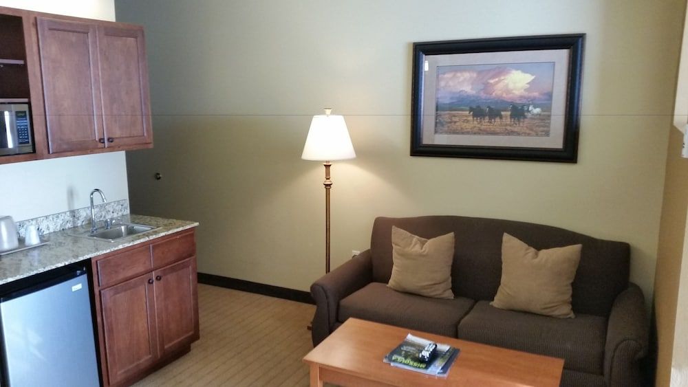 StoneCreek Lodge Deluxe Room, 1 Queen Bed, Kitchen (1 Queen Bed Studio Half Kitchen) 3