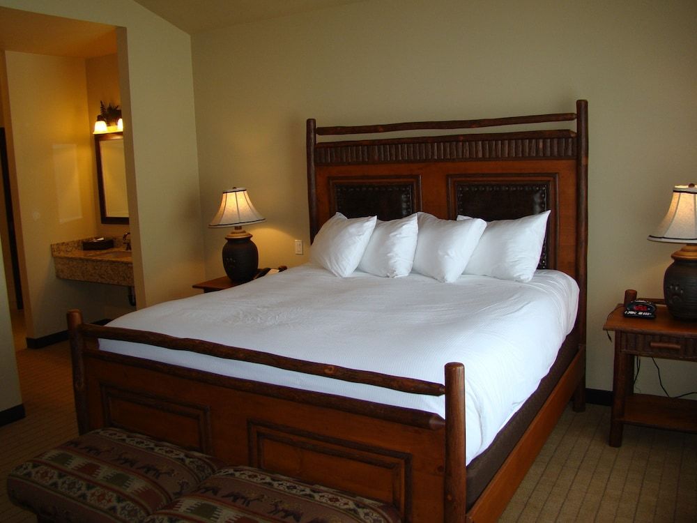 Executive Suite, 1 King Bed, Kitchen (Executive King Suite Full Kitchen)