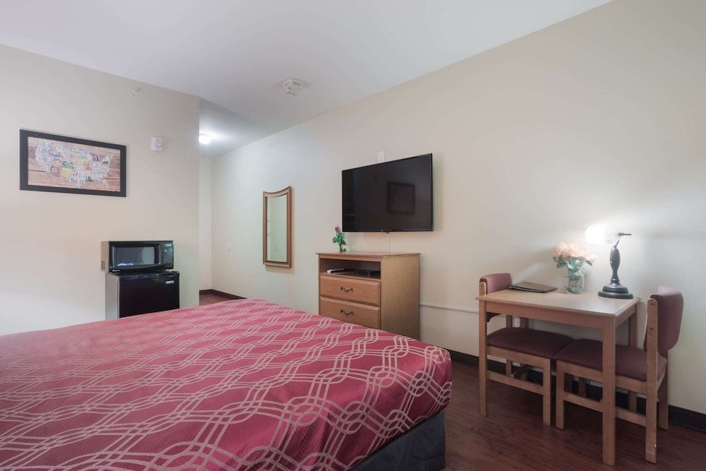 Room, 1 King Bed, Accessible, Non Smoking