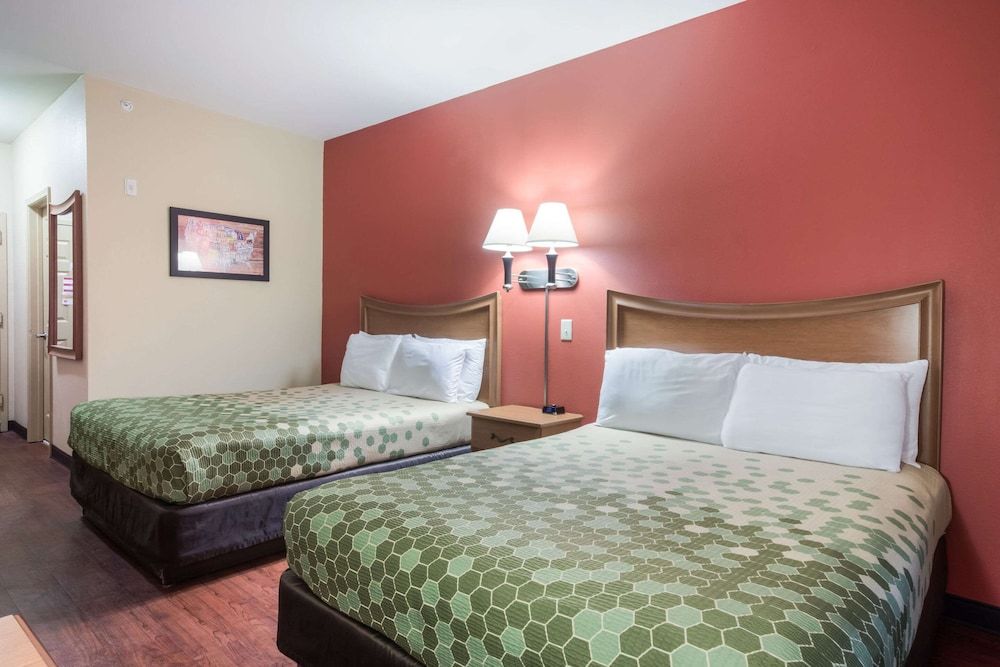 Room, 2 Queen Beds