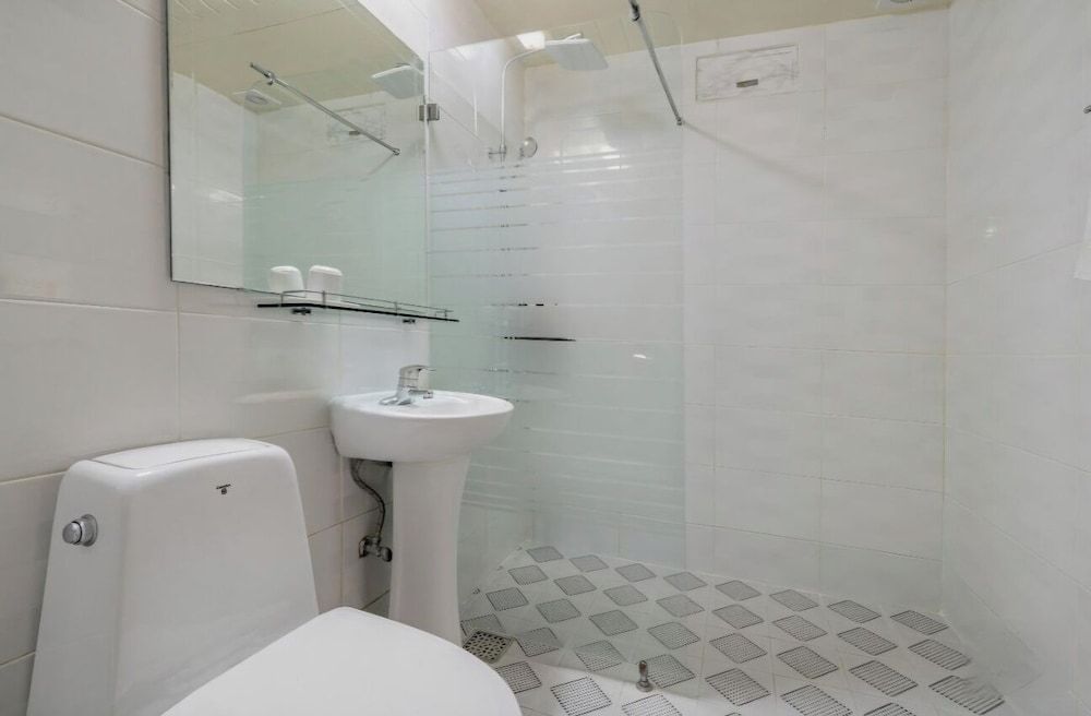 Donghae Gloria Hotel Deluxe Twin Room 5