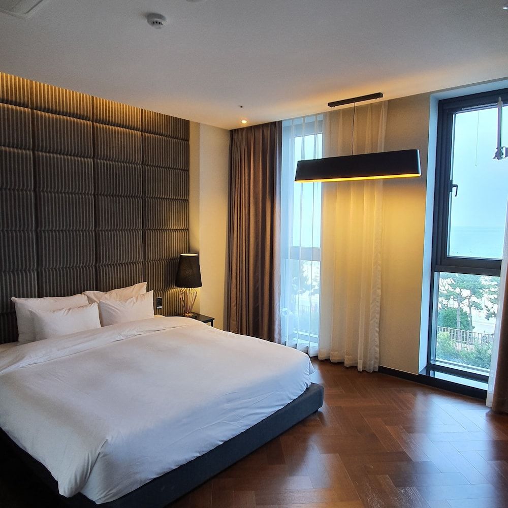 Hotel Laon Standard Double Room, Non Smoking, Partial Ocean View 6