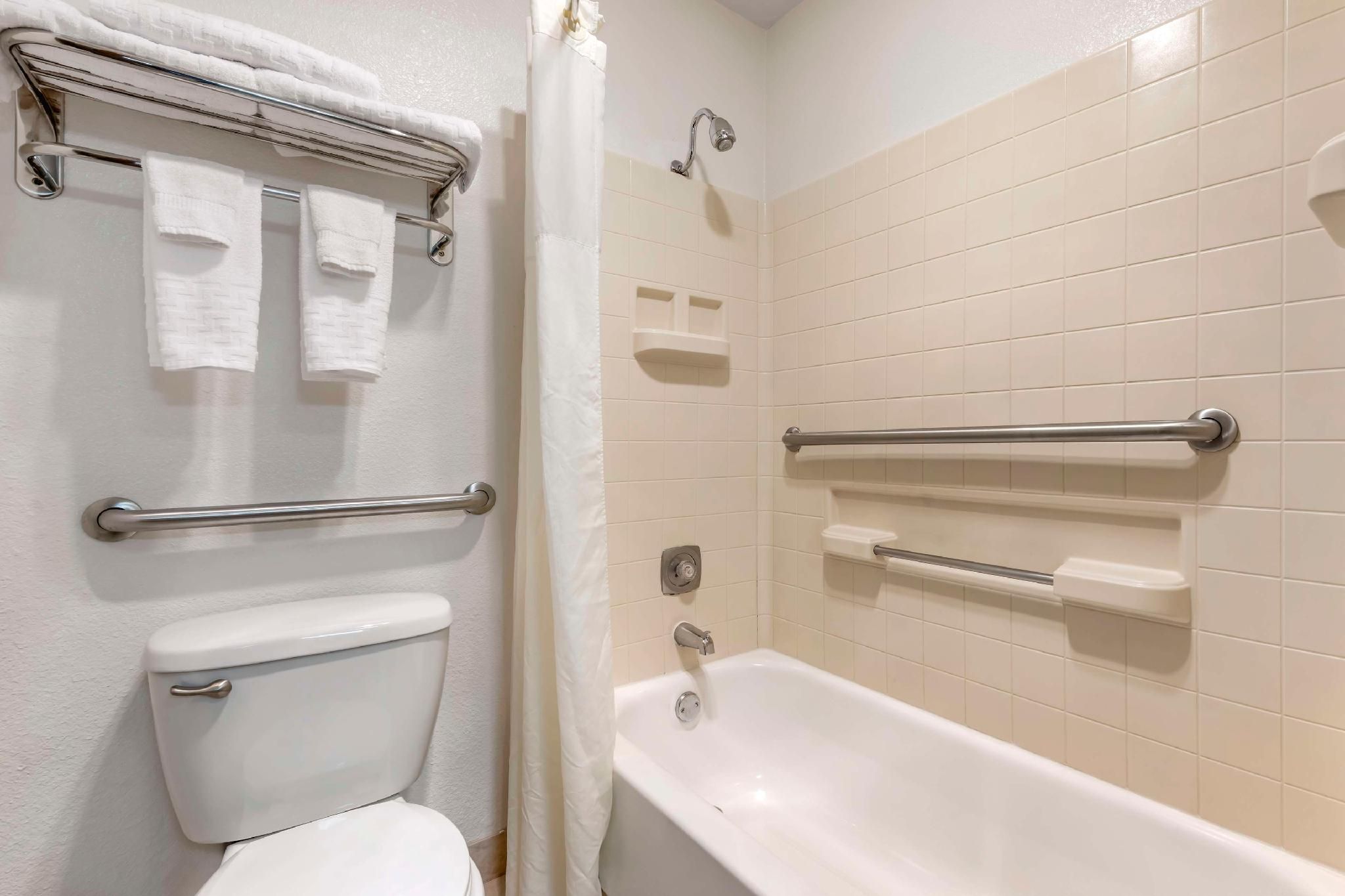 Accessibility - 2 Queen Beds, Bathtub, Nonsmoking
