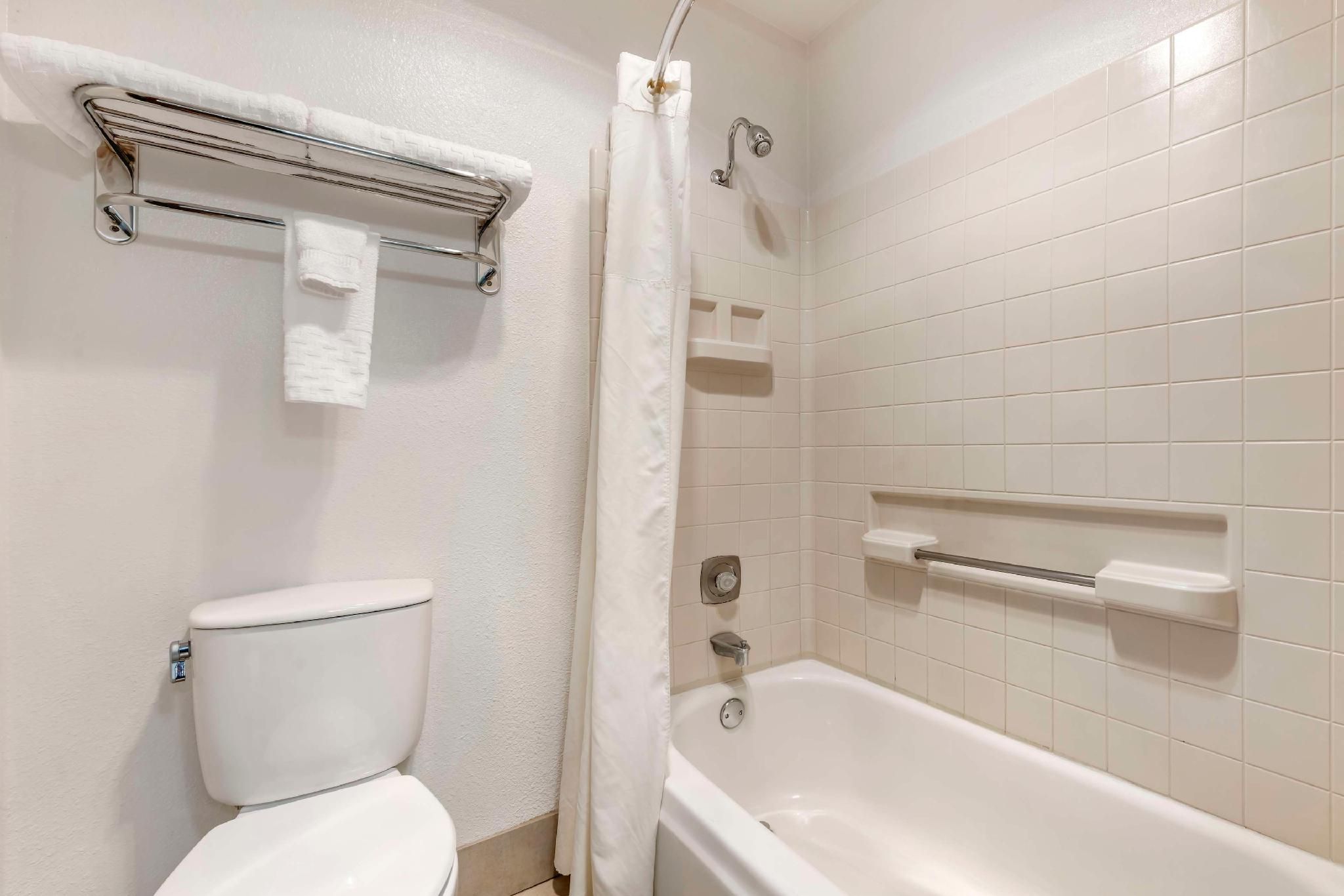 2 Queen Beds, Nonsmoking, Dog Friendly