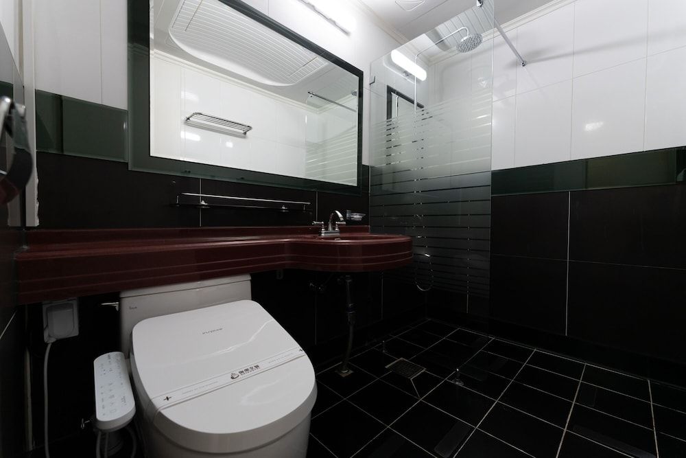 Gaya Hotel Standard Double Room 2