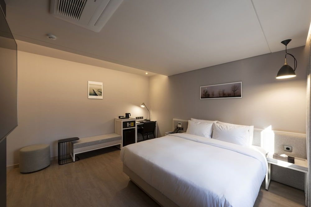 undefined Yeonsan Hound Hotel