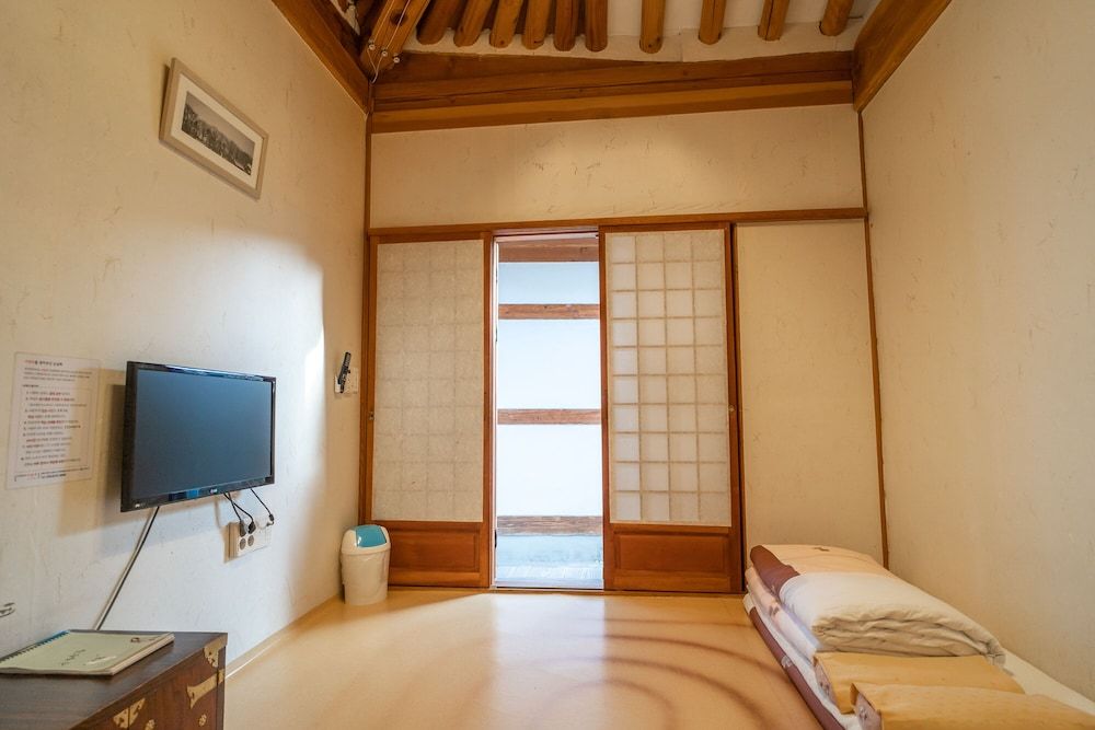 Sarangroo Summer, Autumn, Winter, Solnim