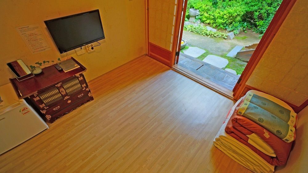 Sarangroo Summer, Autumn, Winter, Solnim 8